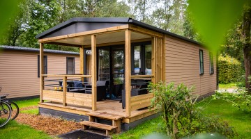 De Jut-Lodge buiten.jpg